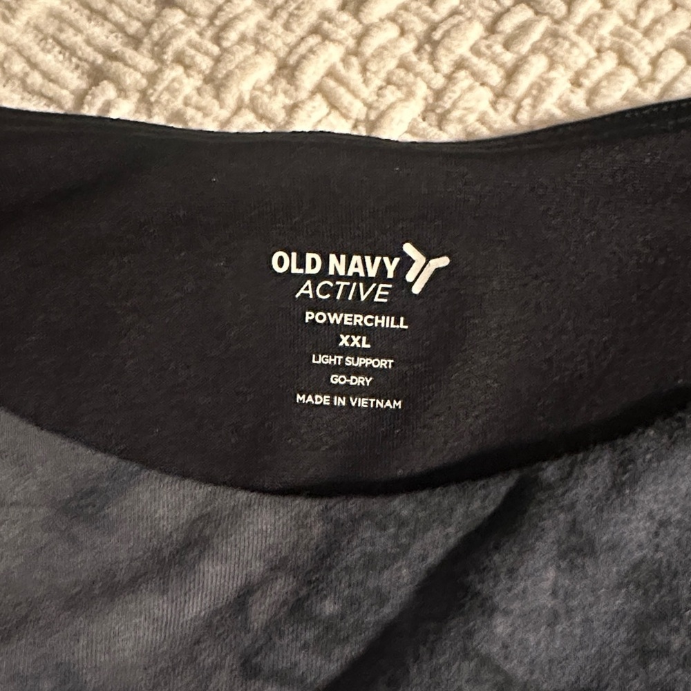 Old Navy workout top - Picture 3 of 4